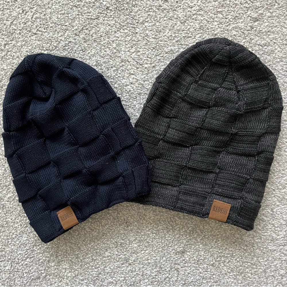 NWOT Redess Fleece Lined Blue and Gray Knit Hats